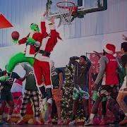 NBA Player Disguised As THE GRINCH Vs STREETBALL HOOPERS
