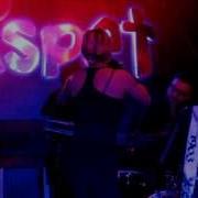 Zeynep Yoruldum Live Performance 4 Nisan 2012