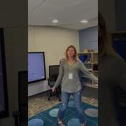Presenting The Primary School Library Media Center