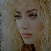Sena Şener Porselen Kalbim Official Video