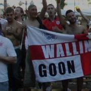 English Fans Are Singing Wonderwall