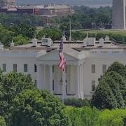 Президент Дональд Трамп вновь призывает ввести круглогодичный переход на летнее время
