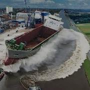Ship Launch 10 Awesome Waves FAILS And CLOSE CALLS