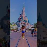 DISNEYLAND RUNNER