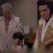ELVIS PRESLEY BACKSTAGE JUNE 21ST 1977