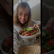 Eating Like Victoria Secret Model Candice Swanapoel