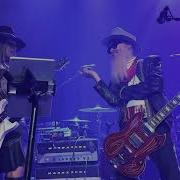 Billy Gibbons Orianthi Sharp Dressed Man