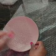 Wrapping Plates In Bubble Wrap