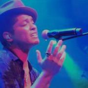 Bruno Mars Talking To The Moon Legendado