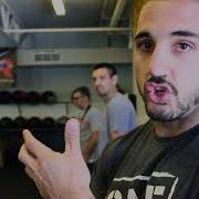 История Халипы с упражнением Squat Clean Thruster