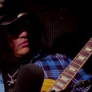 Slash On Collaborating With Ronnie And His First Guitar