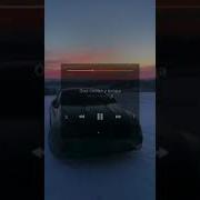 она снова у входа