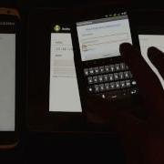 Android Example Of Using ServerSocket Socket DataInputStream And DataOutputStream
