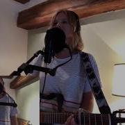 LARTISTE CLANDESTINA Emma Peters Cover