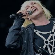 Blondie Atomic At Glastonbury 2014