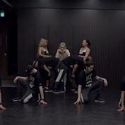 Dance CHUNG HA 청하 Snapping Choreography Video