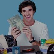 10 Things Jacob Elordi Can T Live Without