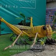 Large Outdoor Insect Sculptures Animatronic Locust Head Swing Factory Made Direct Sales