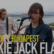 JUNKIE JACK FLASH ÉLETMŰVÉSZ BalconyTV