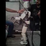 First Balance Experiments With ICub In ISIR