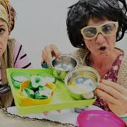 Komik Video Reyhan Abla Ve Kader Abla Yemek Yapıyor Eğlenceli Video