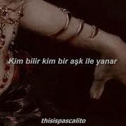 Hovarda Emel Müftüoğlu Sözleri Lyrics