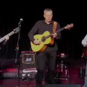 Tommy Emmanuel Avalon Medley Live 2012