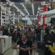 World S Largest Simultaneous Flashmob Feat Alfonso Ribeiro ViSalus Flash Mob Minneapolis MN