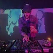 Support Your Brussels Scene C12 Shifted