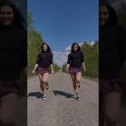 студент рукивверх