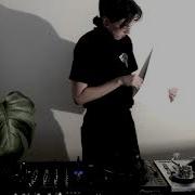 MNMT Live Stream Laura Mrls