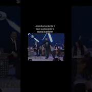Alaturka Tuvalette 1 Saat Sıçmışımdır O Sırada Ayaklarım Shorts