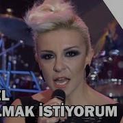Model Grubu Sahnede Beyaz Show