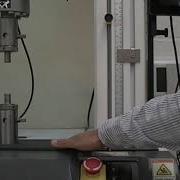 2 Setting Up The Instron With Collets