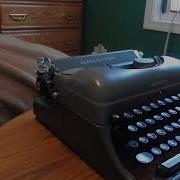 1948 Remington Rand De Luxe Model 5 Portable Typewriter