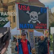 Эхо Праги от празднования в честь советской армии до спокойствия Карлова моста