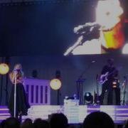 Colbie Caillat Sings Lucky With To Video Jason Mraz In New York City