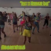 Beat It Merengue Rmx LIVE Zumba With Paige B