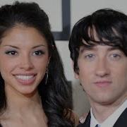 Что случилось с Делайлой из сериала Привет Делайла Простые белые футболки