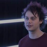5SOS Face To Face Ashton Vs Michael What Was Your First Cat