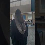 Как носить шапочку и мантию Коротко