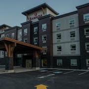 Timelapse Modular Hotel Revelstoke BC