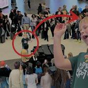 Kid Sings Take Me To Church And SHOCKS The Whole Airport With Bjarne Official