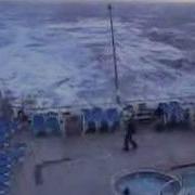 QE2 Dec 2004 Rough Sea Conditions