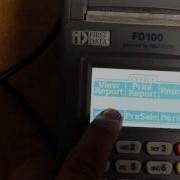 Первый банкомат для кредитных карт Data FD100