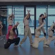 DEEP HYO Mirrored Chorus