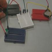 How Do Camera Flashes Work With Capacitors