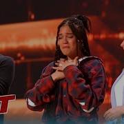 Simon Cowell Hits GOLDEN BUZZER For 13 Year Old Polish Girl Sara James After WOW Audition
