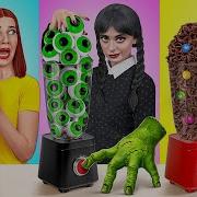 Кулинарный Челлендж Уэнсдей против Бабушки Кухонные Лайфхаки и Хитрости от Mega DO Challenge
