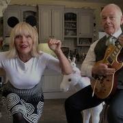 Toyah Robert Fripp Caffeinated Mouse Tap Dancing To Fracture